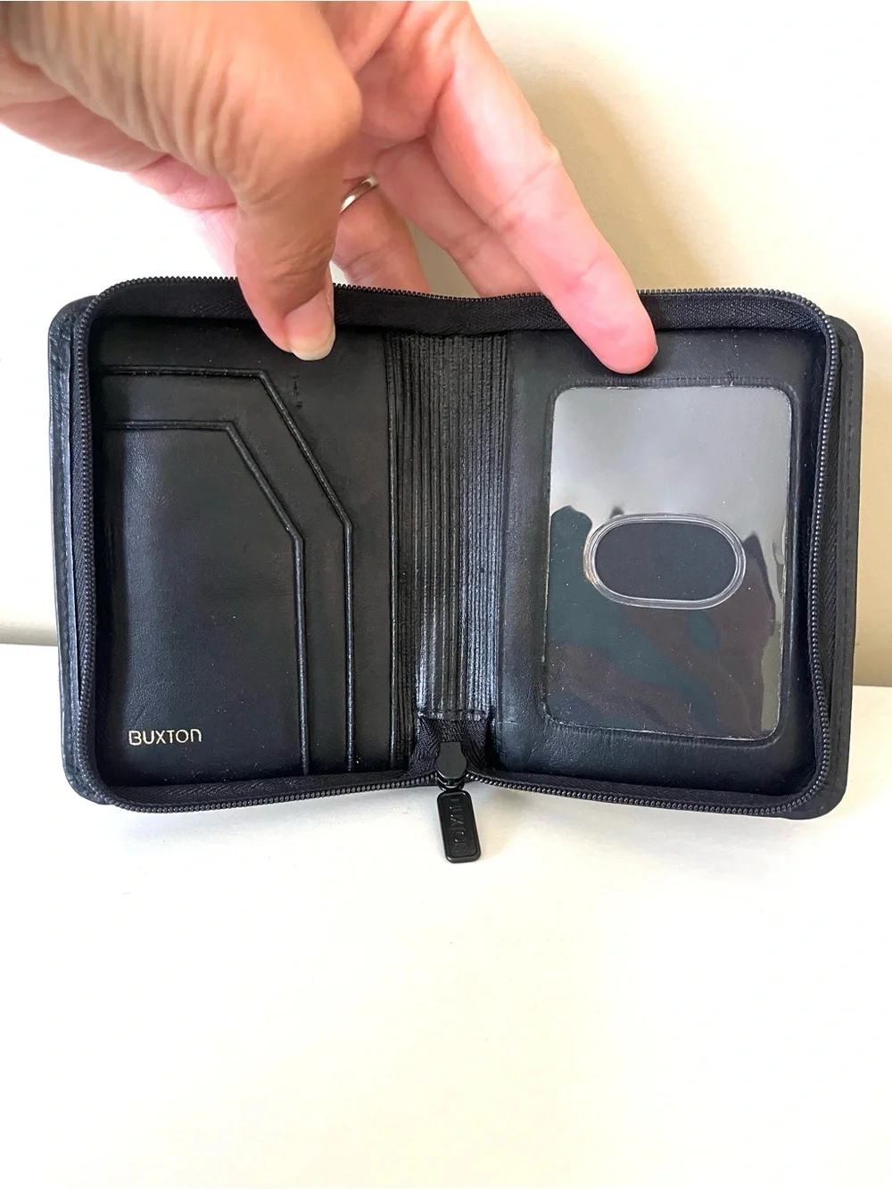 Buxton Wizard Black Leather Accordion Style Card and Coin Case
